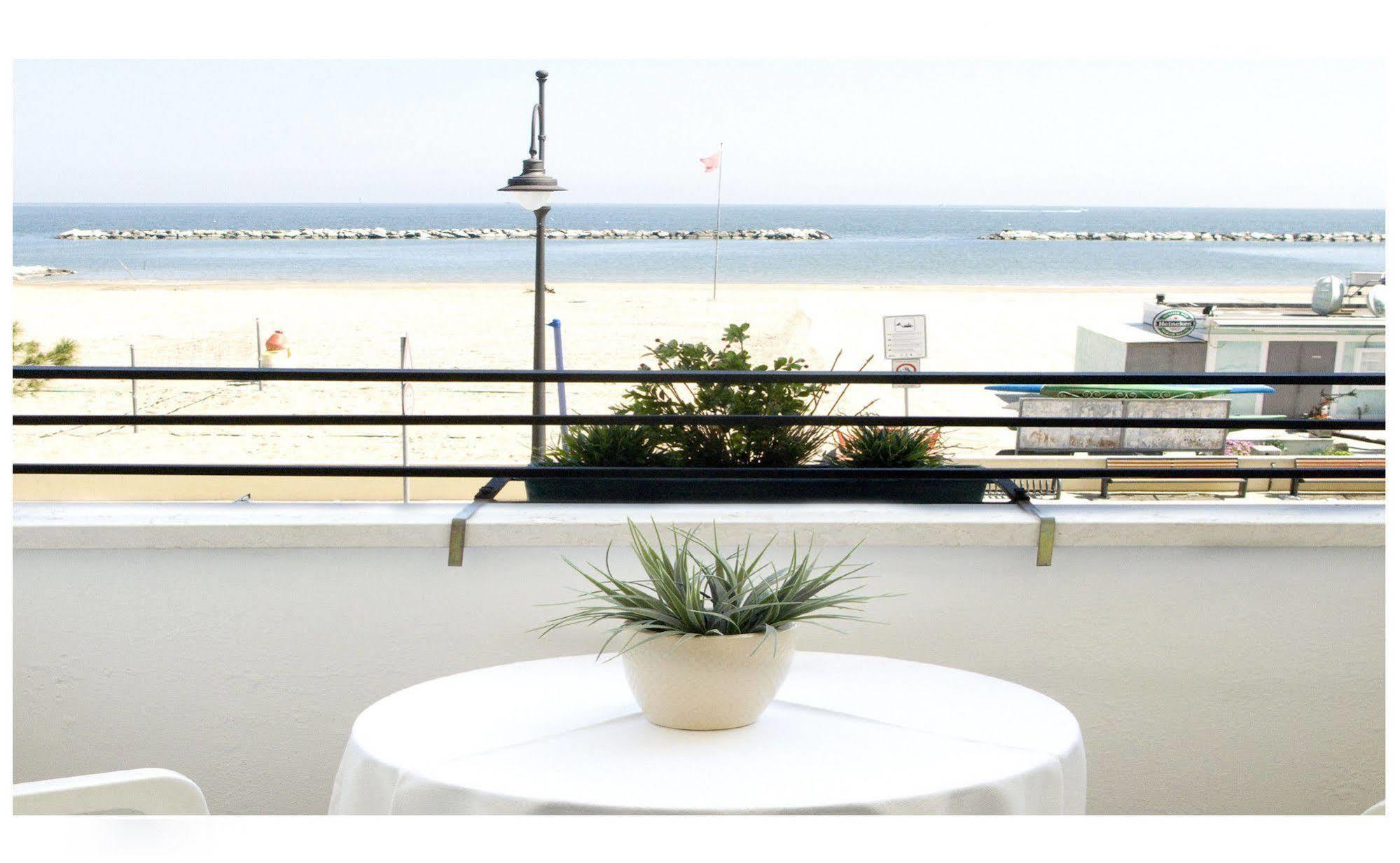 Hotel Ariston Cesenatico Exterior photo